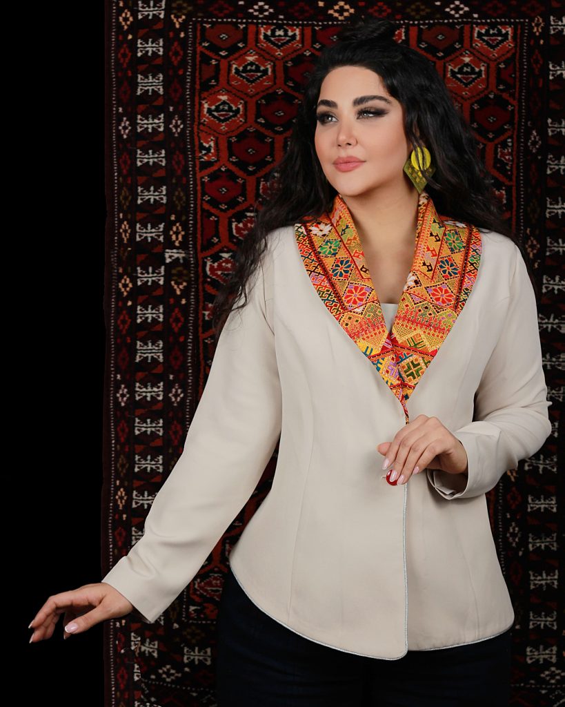 کت یقه بلوچدوزی